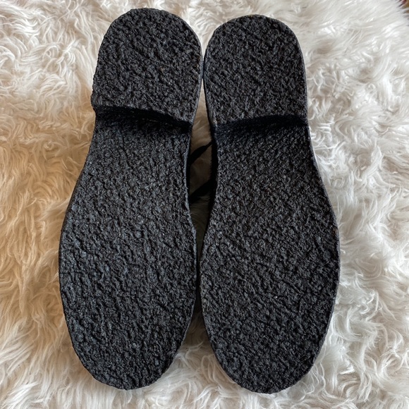 Clarks Originals leather gray leopard Arisa Desert boots. 7.5 - Picture 7 of 12